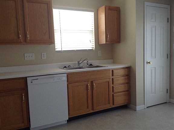 5th image of 601 Cantor Pl