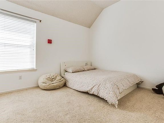 5th image of 3412 Kimble Dr