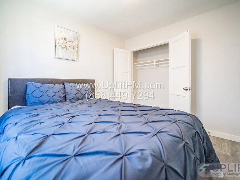 4237 Swift Ave — Photo 9