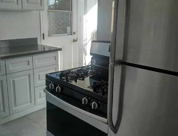 2431 Termino Ave #2431 — Photo 11
