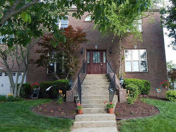 2nd image of 4228 Evergreen Dr