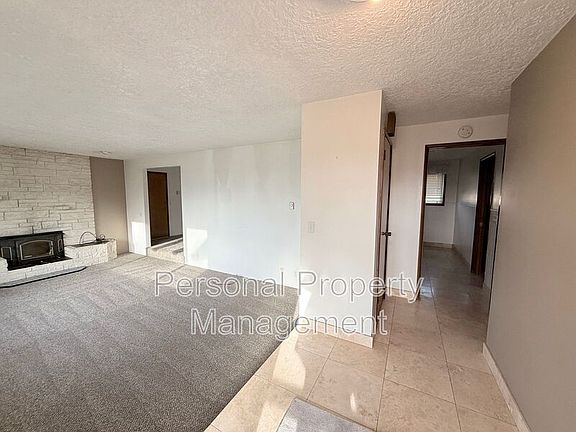 4th image of 10304 NE 86th St