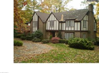 2232 Lancaster Rd, Akron, OH 44313