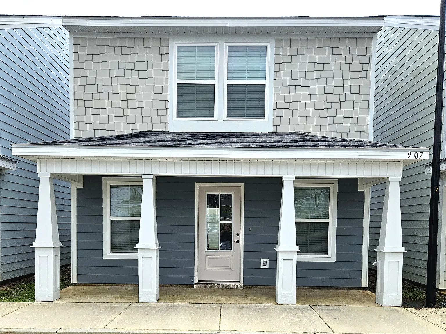 3 bed, 1.5 bath, 1100 sqft, $1,600 — Photo 1