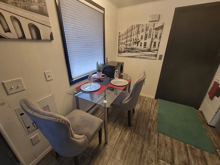 800 S Westland Dr #5 — Photo 5