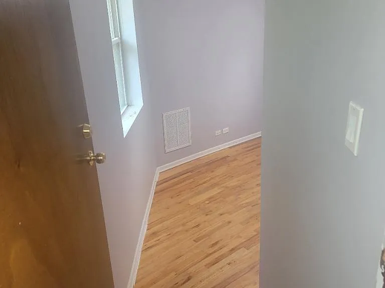 2848 N Christiana Ave — Photo 3