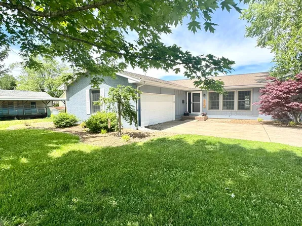 201 Cameo Ln, Carmi, IL 62821