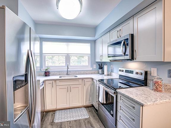 5th image of 7731 Inversham Dr APT 158