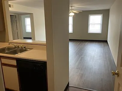CLIFFWOOD APARTMENTS — Photo 5