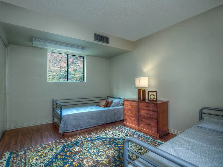 6900 N Highlands Dr — Photo 16