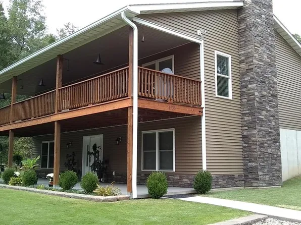 6133 Regina Rd, Cedar Hill, MO 63016