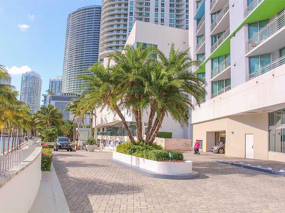 1st image of 325 Biscayne Blvd #3614