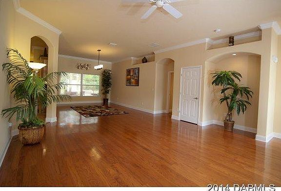4th image of 125 Creek Forest Ln