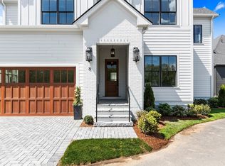 8 Common Ct, Lexington, MA 02421