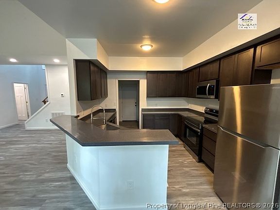 5th image of 273 Brewster Dr