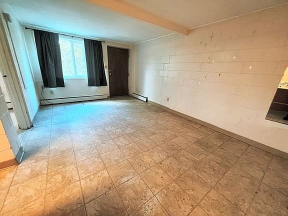 5th image of 2204 W Northern Lights Blvd #6
