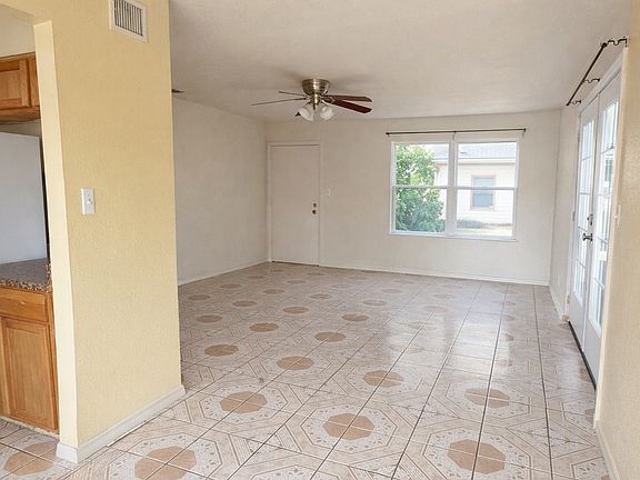 5th image of 312 Long Dr