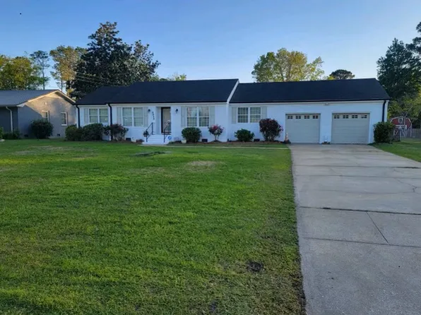 3830 Sweetbriar Rd, Wilmington, NC 28403