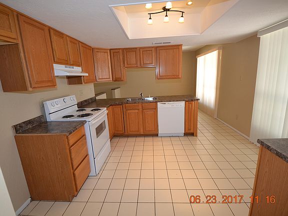 2nd image of 420 W Sequoia Dr