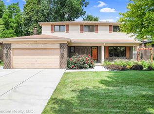 1453 Trevino Dr, Troy, MI 48085