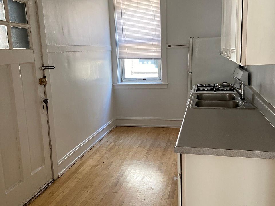 1st image of 3-5032 N Wolcott Ave #1902-3