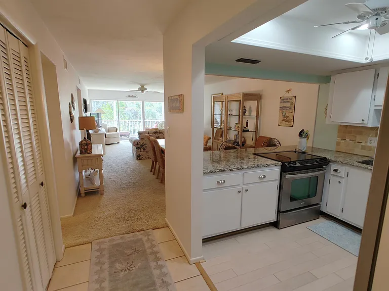6725 Winkler Rd #C203 — Photo 1