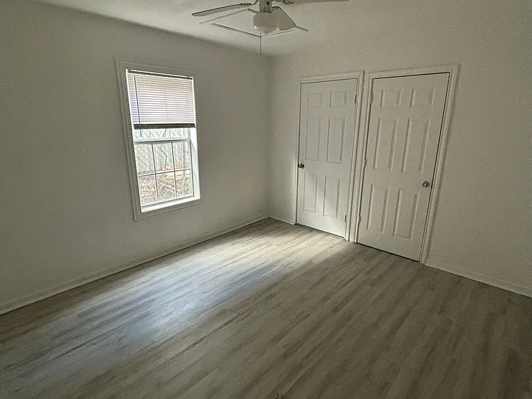 1723 Oak Knoll Dr #6 — Photo 10