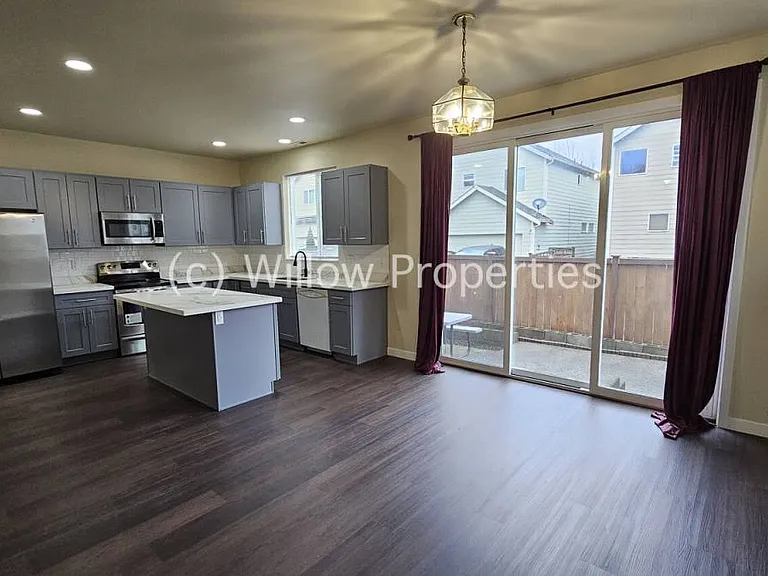 6753 Park St E — Photo 3