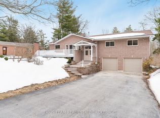 21 Pooles Rd, Springwater, ON L9X 0P5
