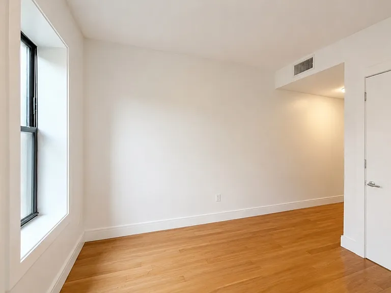 922 Prospect Pl #3L — Photo 12