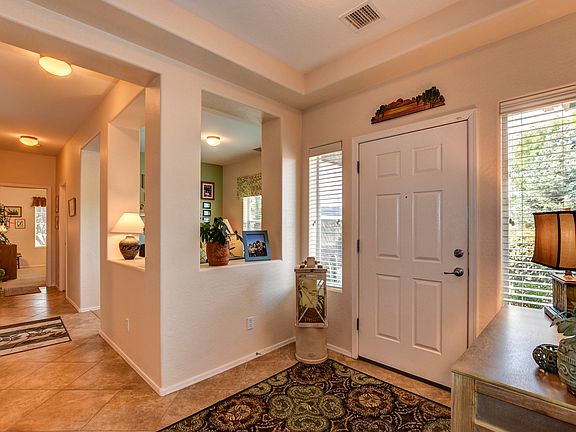 3rd image of 584 N Casa Bella Ave