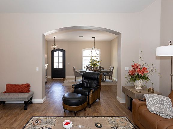 2nd image of 3885 N Ridgeview Dr