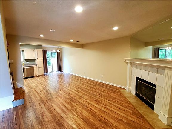 4th image of 6137 NE Moonstone Ct #19A