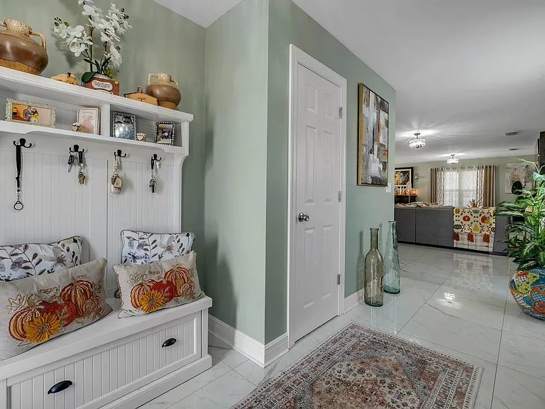 4800 Silent Creek Ln — Photo 5
