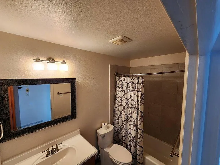 6521 Moreland Ave — Photo 6