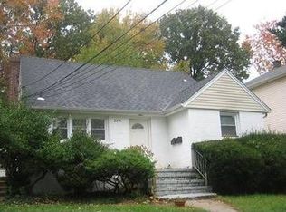 285 Franklin Rd, Englewood, NJ 07631