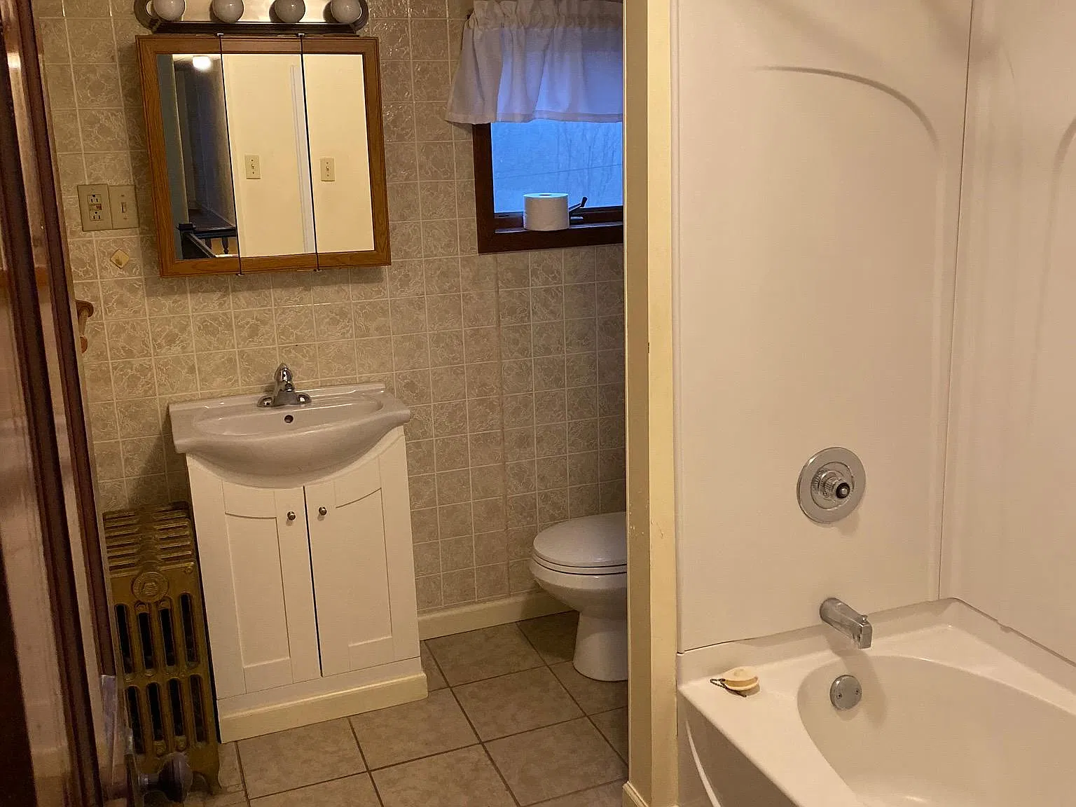 2 bed, 1250 sqft, $1,200 — Photo 3