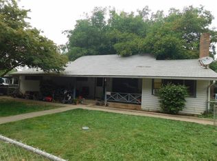 2110 Fruitdale Dr, Grants Pass, OR 97527