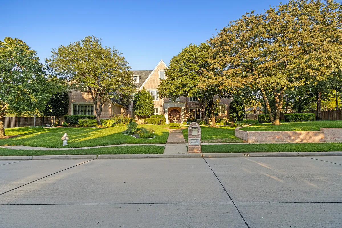 Photo 2 of 40 - 1713 Broadmoor Dr - Keller, TX Building Photo - 1713 Broadmoor Dr