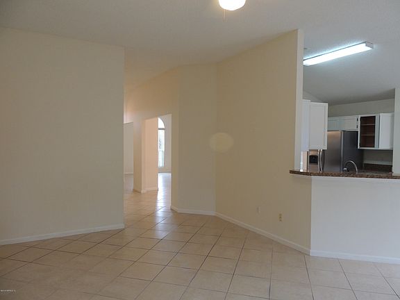 4th image of 449 Brody Cove Trl