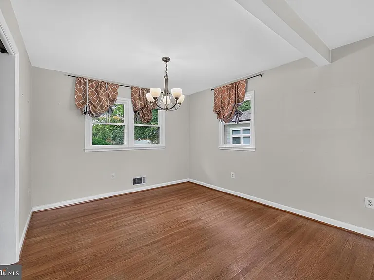 7011 Sea Cliff Rd — Photo 5