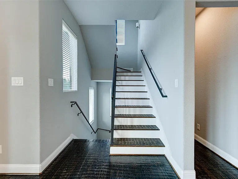 5711 Allen St — Photo 24