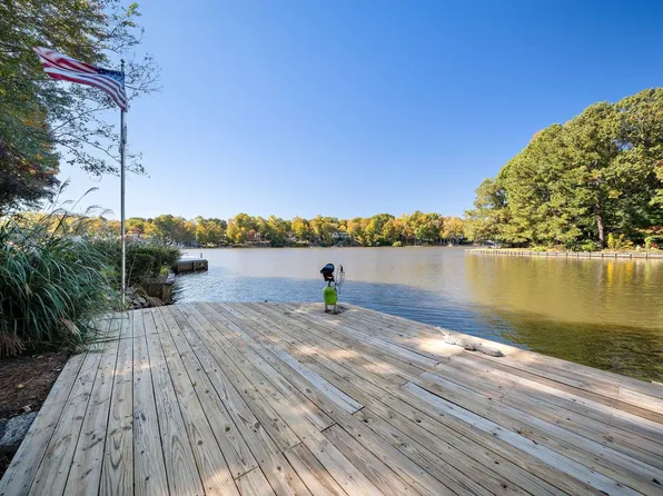 138 Lochwood West Dr, Cary, NC 27518
