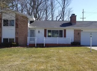 6536 Bunker Hill Dr, Lansing, MI 48906
