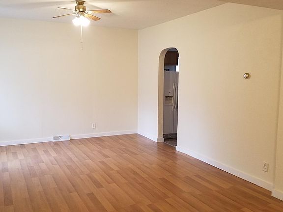 3rd image of 265 Pearl Ave