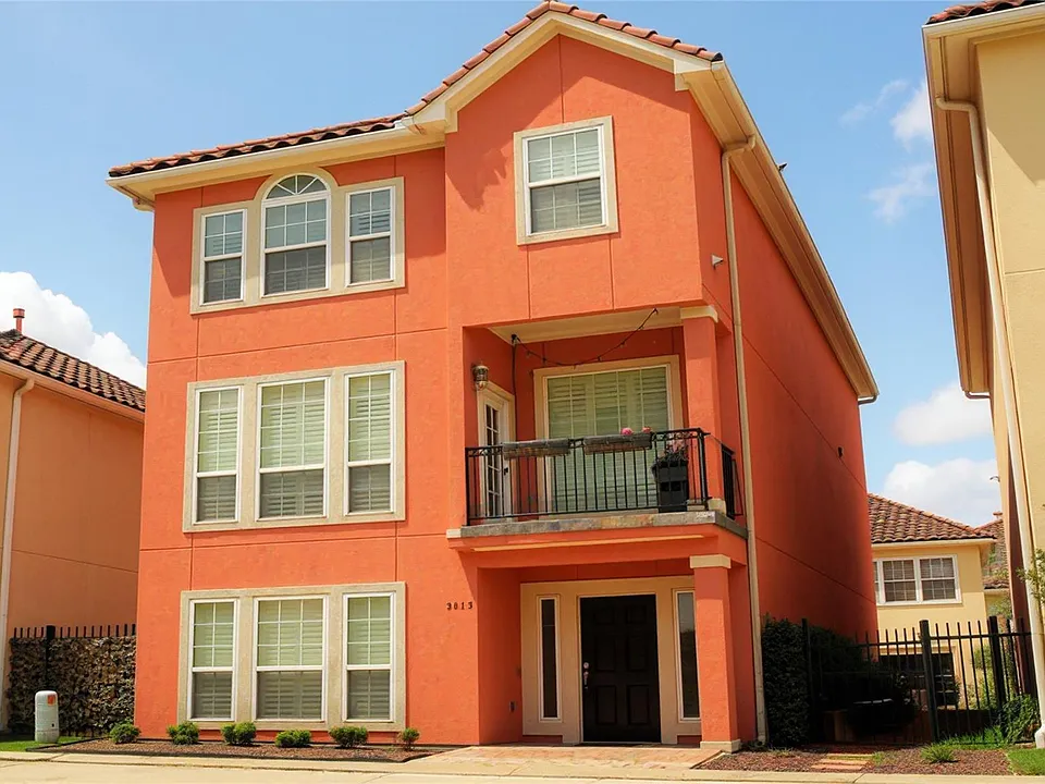 7115 Laguna Villas