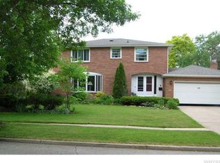 123 Ranch Trl W, Williamsville, NY 14221