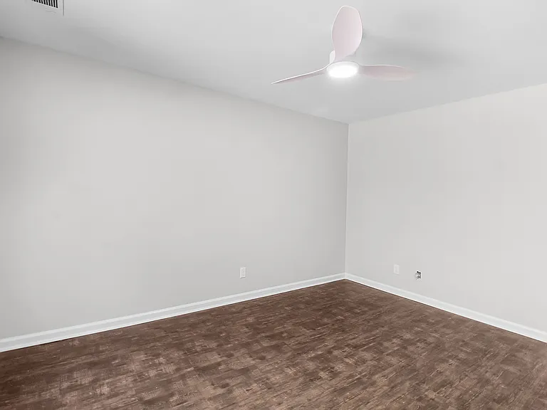 132 Pampas Dr — Photo 10