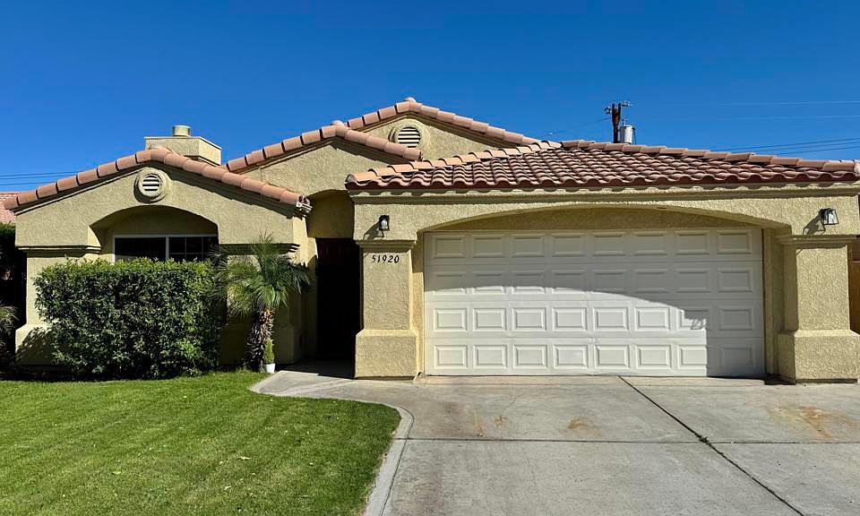 1st image of 51920 Avenida Carranza