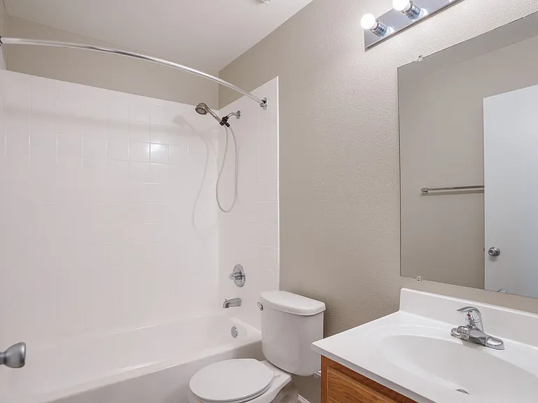 2005 San Jose Dr #120 — Photo 3